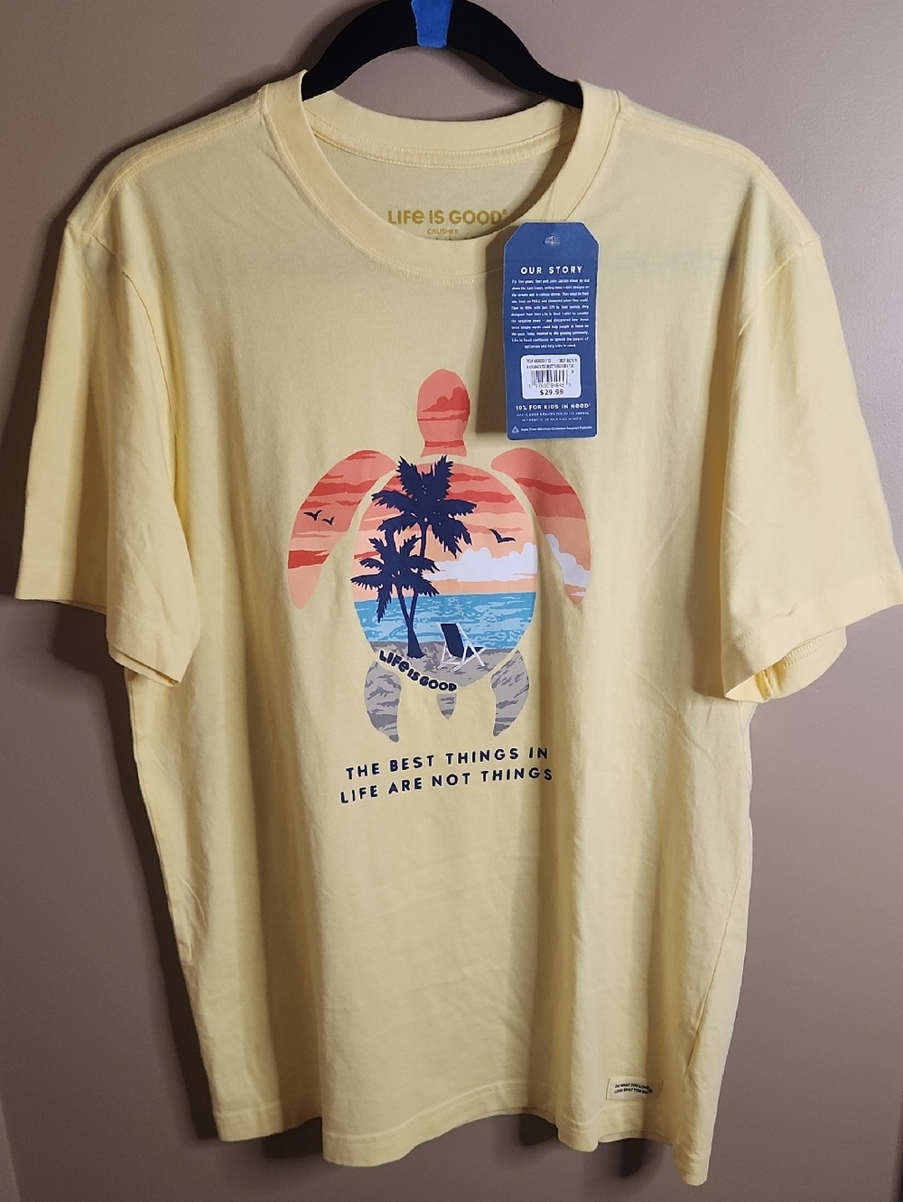 Life Is Good Men's Short Sleeve Tee With A Turtle Design. Size M. NWT.